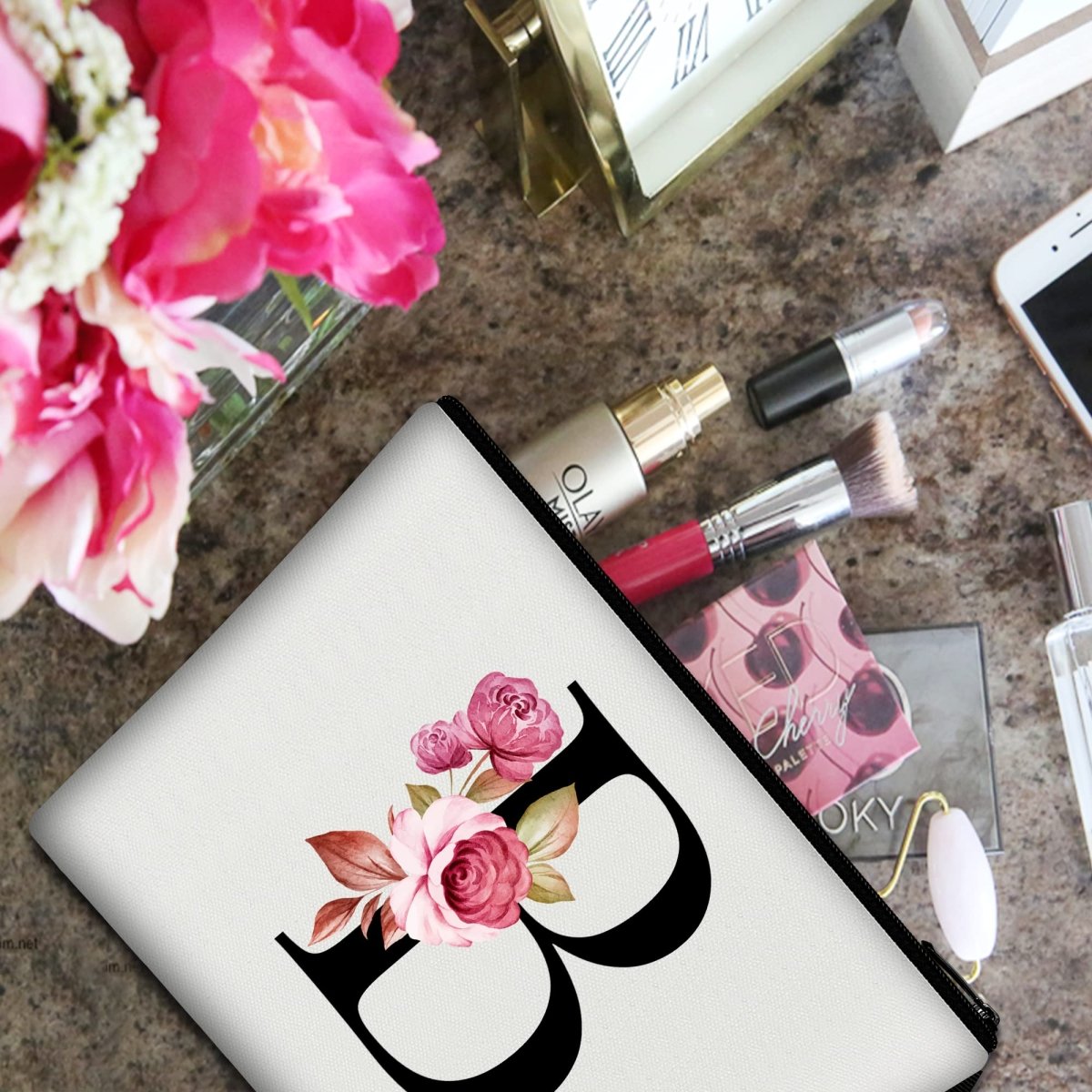 A - Z Personalized Makeup Bag,Birthday Gifts for Women – collection_name – Luxury Collection – Amazon affiliate