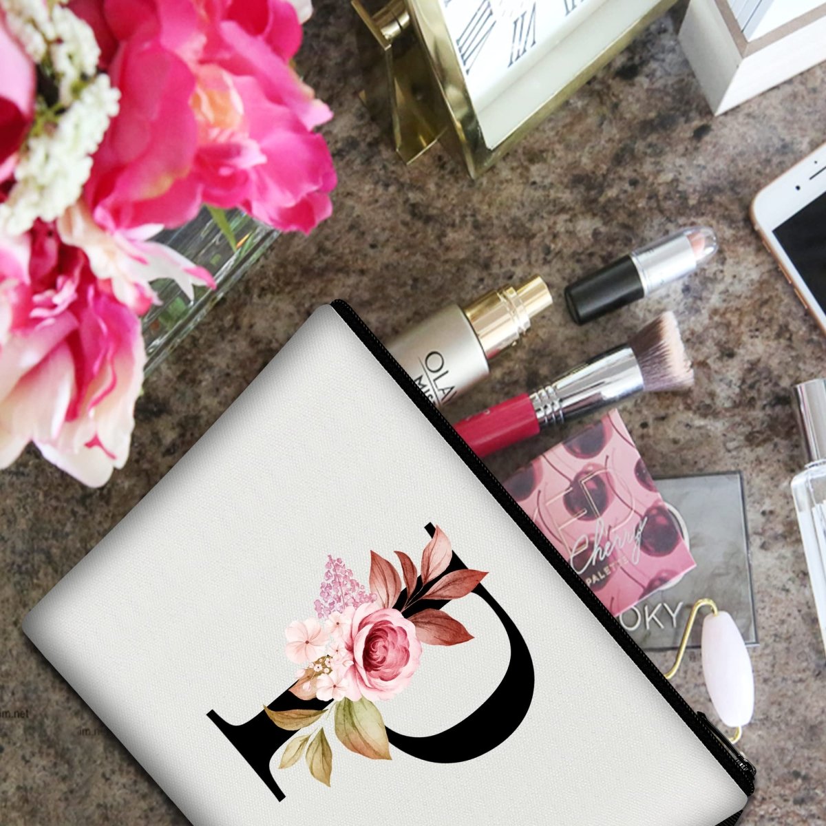 A - Z Personalized Makeup Bag,Birthday Gifts for Women – collection_name – Luxury Collection – Amazon affiliate