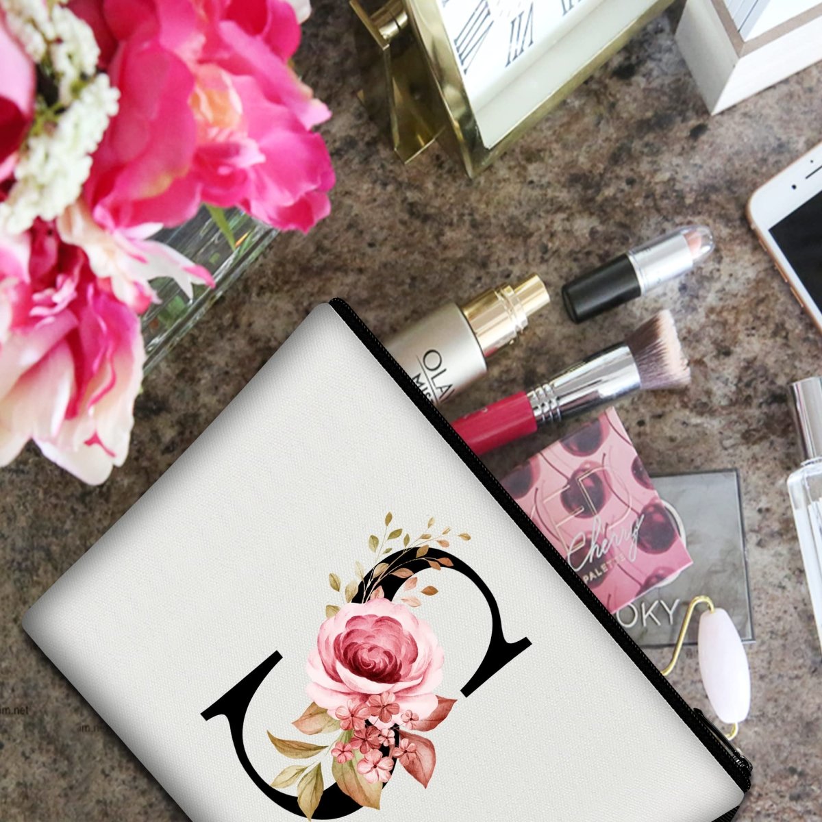 A - Z Personalized Makeup Bag,Birthday Gifts for Women – collection_name – Luxury Collection – Amazon affiliate