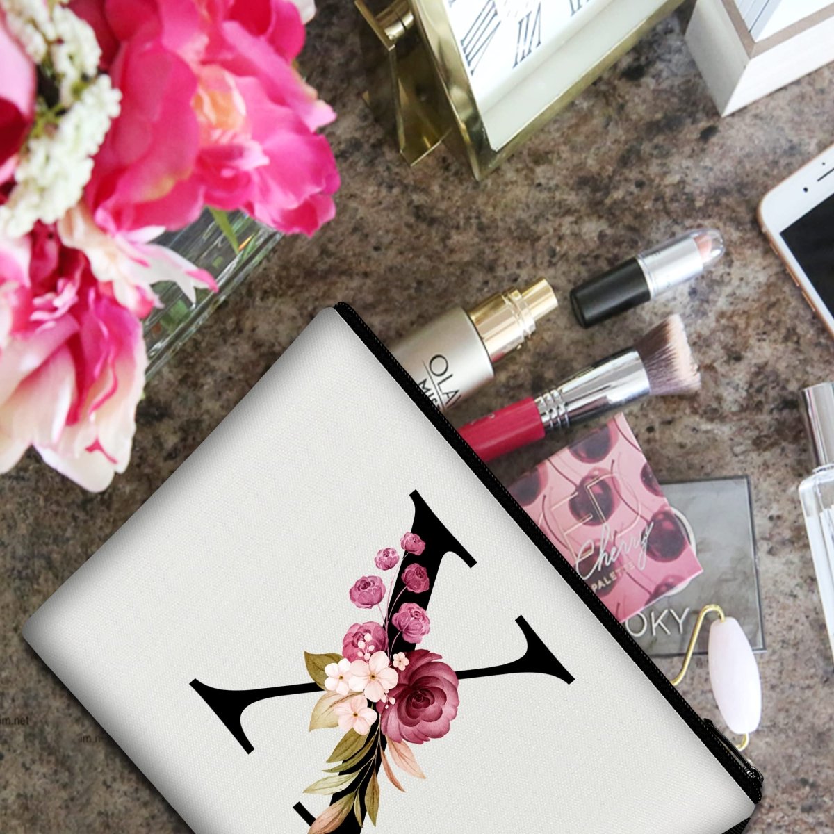 A - Z Personalized Makeup Bag,Birthday Gifts for Women – collection_name – Luxury Collection – Amazon affiliate