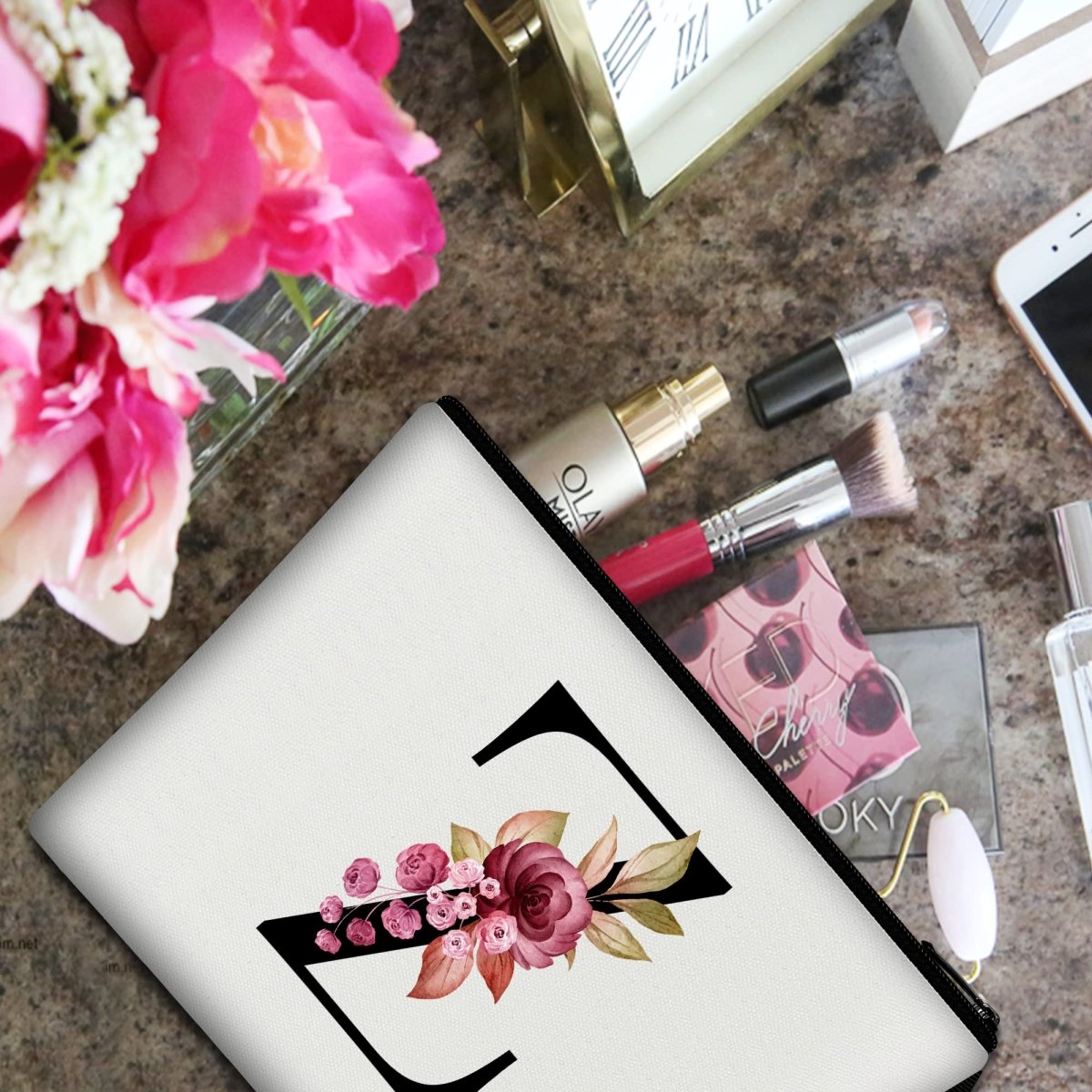 A - Z Personalized Makeup Bag,Birthday Gifts for Women – collection_name – Luxury Collection – Amazon affiliate