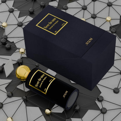 AUM Never The Same – Extrait de Parfum Unisex 80 ml | Bold & Captivating Perfume with Rum, Roasted Coffee, Oakwood & Vanilla